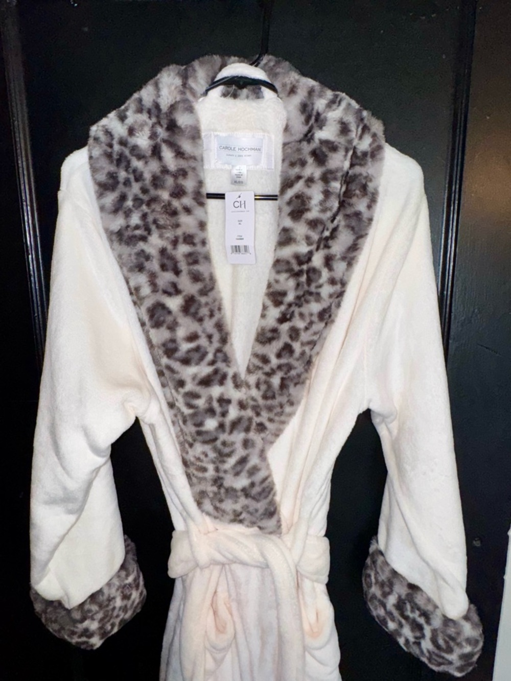 NWT Cream Plush Robe with Leopard-Print Trim - Picture 3 of 5